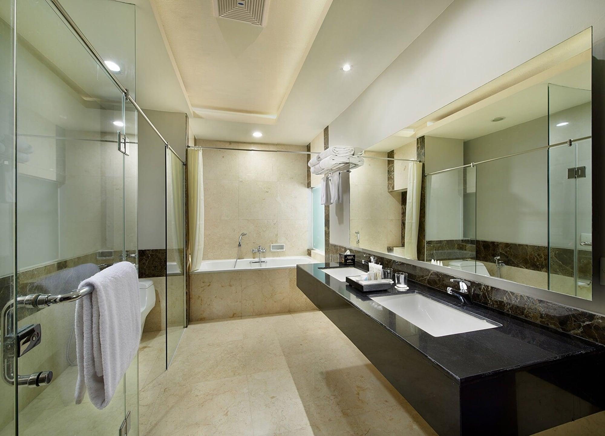 Grand Cakra Hotel Malang Dış mekan fotoğraf