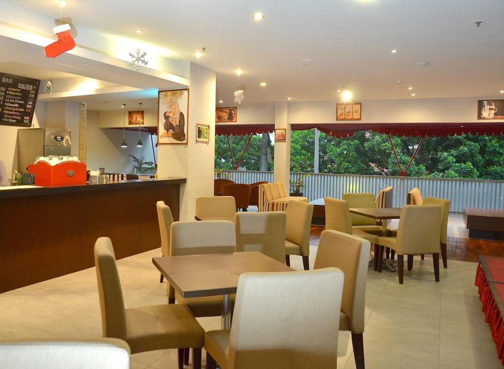Grand Cakra Hotel Malang Dış mekan fotoğraf