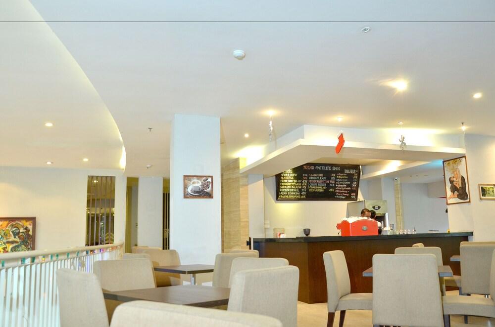 Grand Cakra Hotel Malang Dış mekan fotoğraf