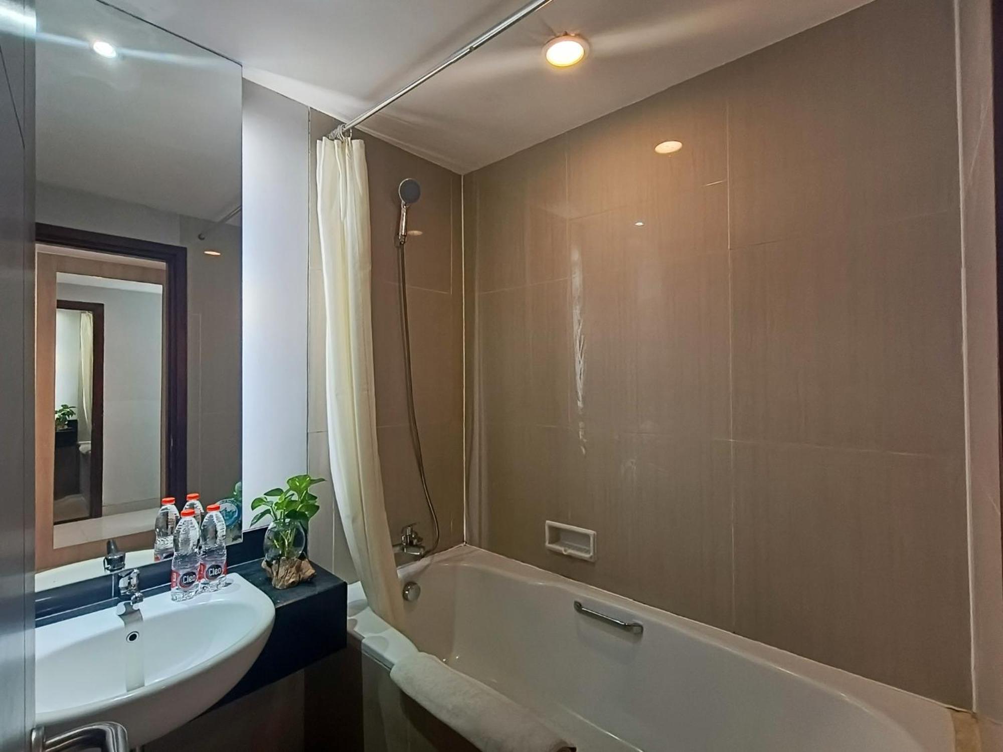 Grand Cakra Hotel Malang Dış mekan fotoğraf