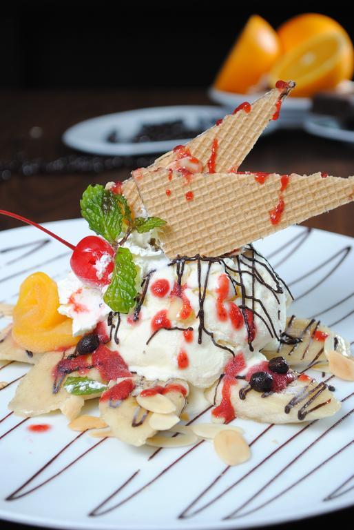 Grand Cakra Hotel Malang Dış mekan fotoğraf
