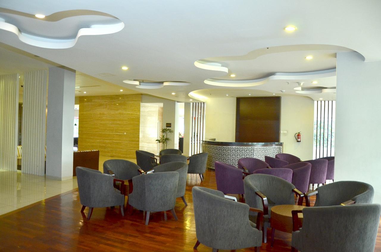 Grand Cakra Hotel Malang Dış mekan fotoğraf