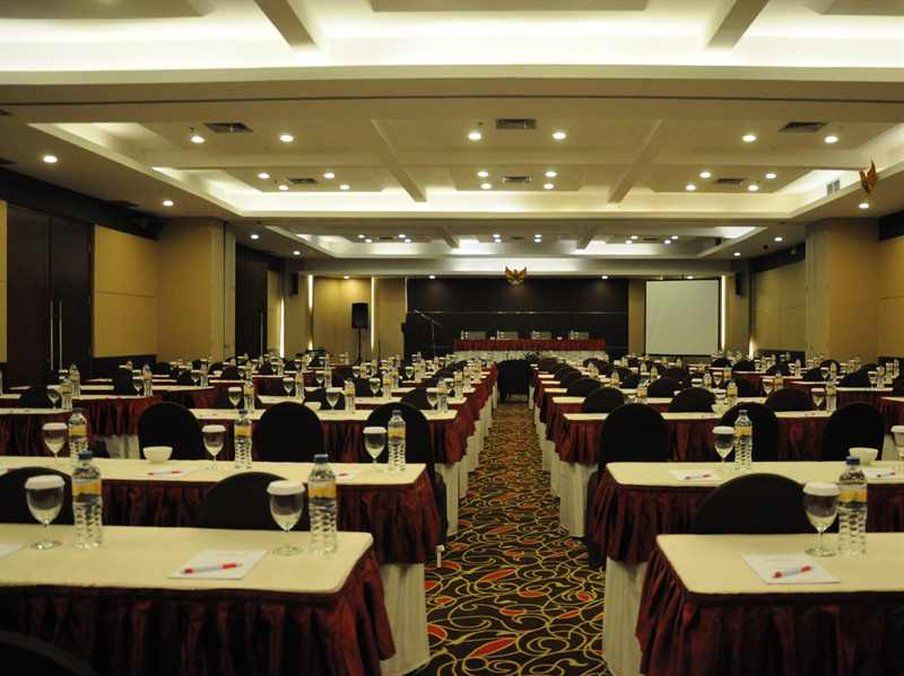Grand Cakra Hotel Malang Dış mekan fotoğraf
