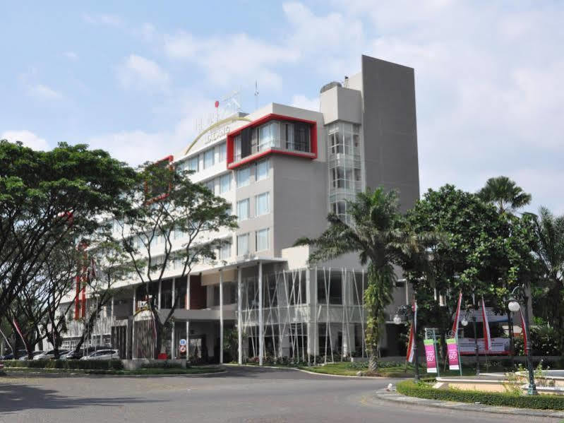 Grand Cakra Hotel Malang Dış mekan fotoğraf