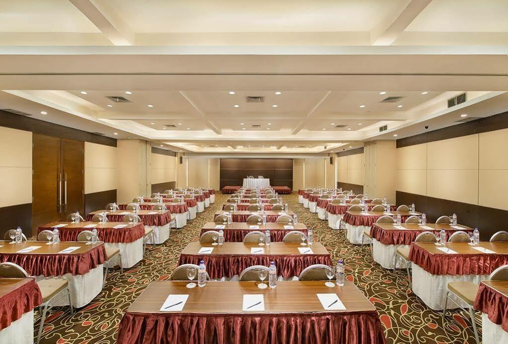 Grand Cakra Hotel Malang Dış mekan fotoğraf
