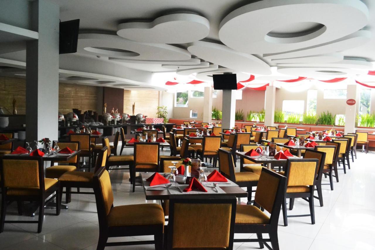 Grand Cakra Hotel Malang Dış mekan fotoğraf